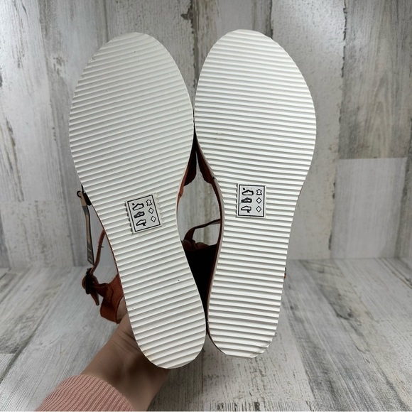 New CREVO Women's Sycamore Wedge Heel Sandals Terracotta #736 - Picture 10 of 11